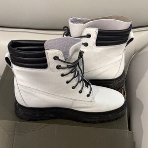 Timberland white boot